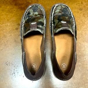 Camo Ariat Crusiers